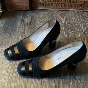 Vtg Chanel pumps